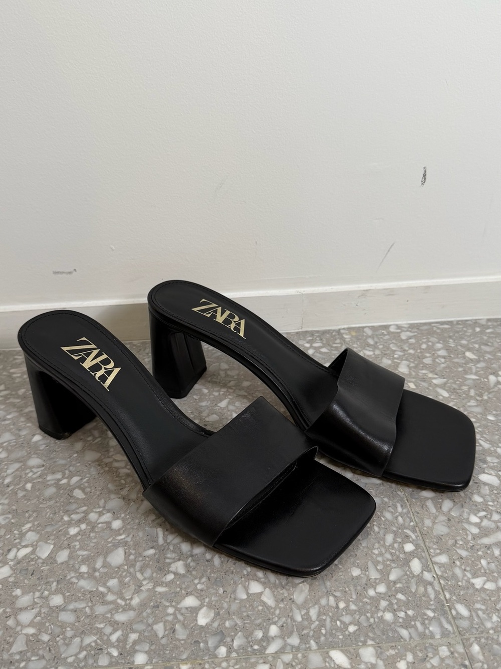 Zara Black Square-Toe Block Heel Mule